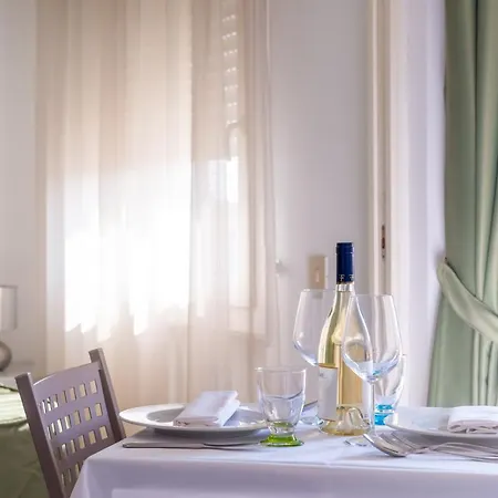 Residence Marina Di Cecina Lägenhetshotell Marina di Cecina